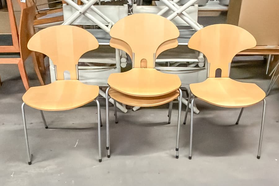 4 Stapelstühle